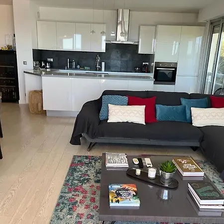 Superbe Vue Imprenable Sur La Proche Monaco Appartement *